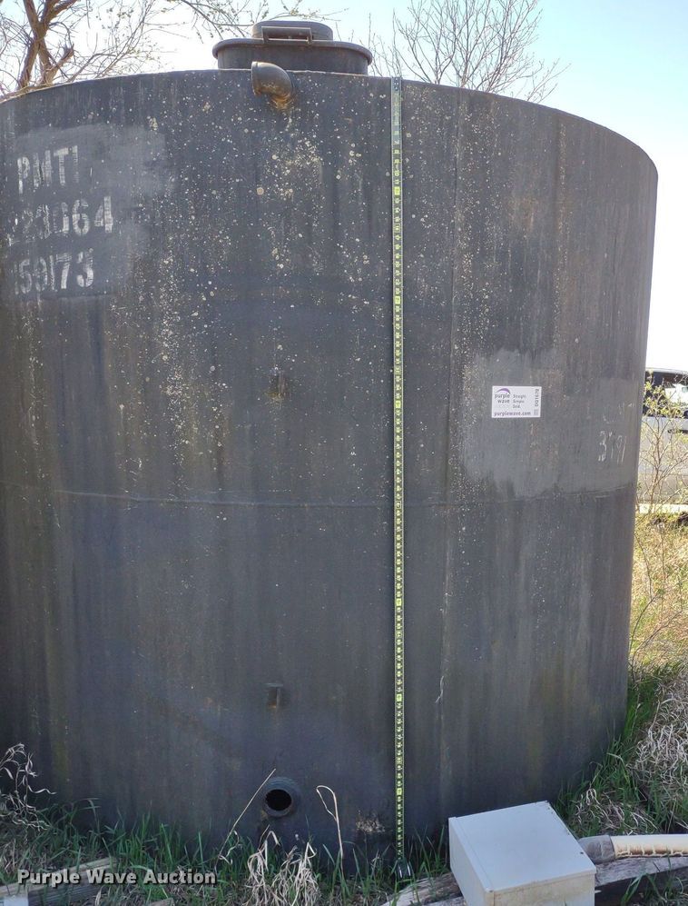 image for item DQ1670 (2) steel tanks