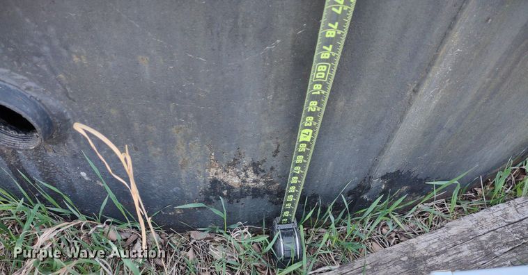 image for item DQ1670 (2) steel tanks