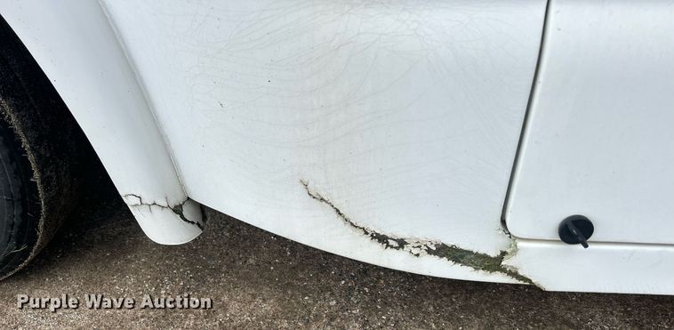 image for item DR4579 2003 Freightliner FB65  shuttle bus