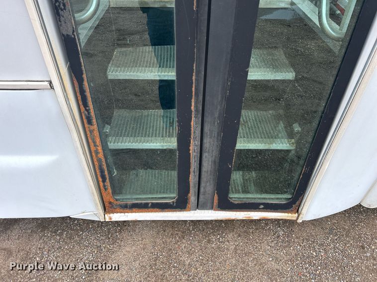 image for item DR4579 2003 Freightliner FB65  shuttle bus