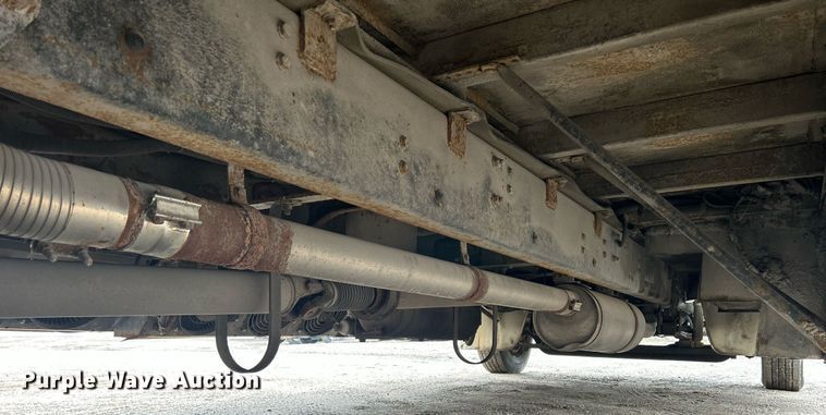 image for item DR4579 2003 Freightliner FB65  shuttle bus