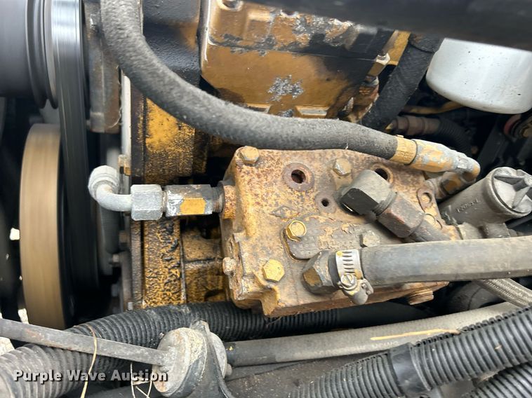 image for item DR4579 2003 Freightliner FB65  shuttle bus