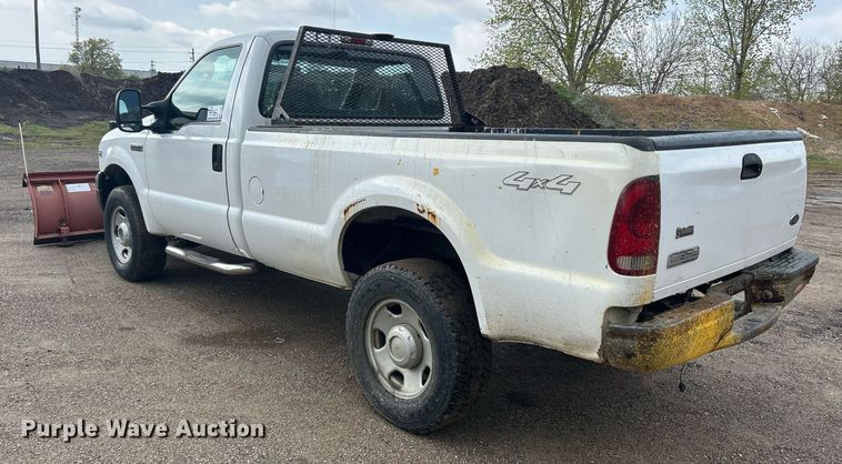 image for item DR4583 2005 Ford F350 Super Duty XL  pickup truck