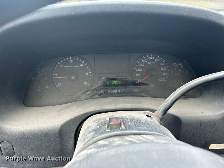 image for item DR4583 2005 Ford F350 Super Duty XL  pickup truck