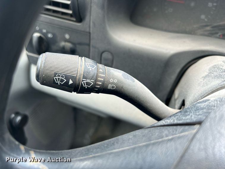 image for item DR4583 2005 Ford F350 Super Duty XL  pickup truck