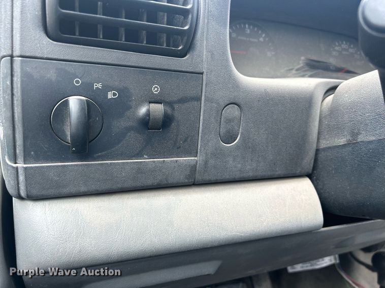 image for item DR4583 2005 Ford F350 Super Duty XL  pickup truck