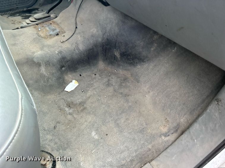 image for item DR4583 2005 Ford F350 Super Duty XL  pickup truck