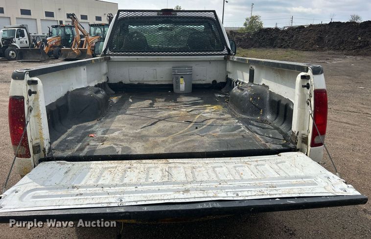 image for item DR4583 2005 Ford F350 Super Duty XL  pickup truck