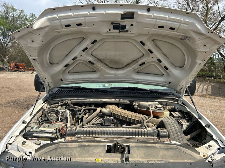 image for item DR4583 2005 Ford F350 Super Duty XL  pickup truck