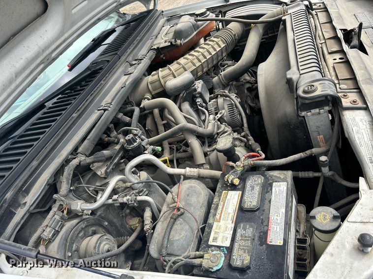 image for item DR4583 2005 Ford F350 Super Duty XL  pickup truck