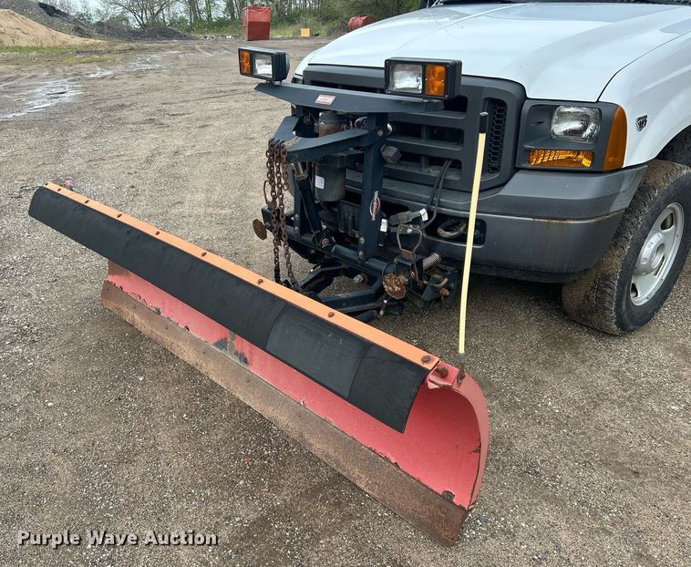 image for item DR4583 2005 Ford F350 Super Duty XL  pickup truck