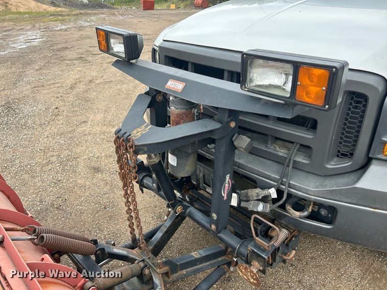 image for item DR4583 2005 Ford F350 Super Duty XL  pickup truck