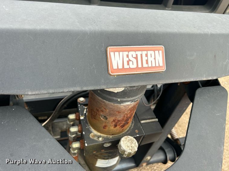 image for item DR4583 2005 Ford F350 Super Duty XL  pickup truck