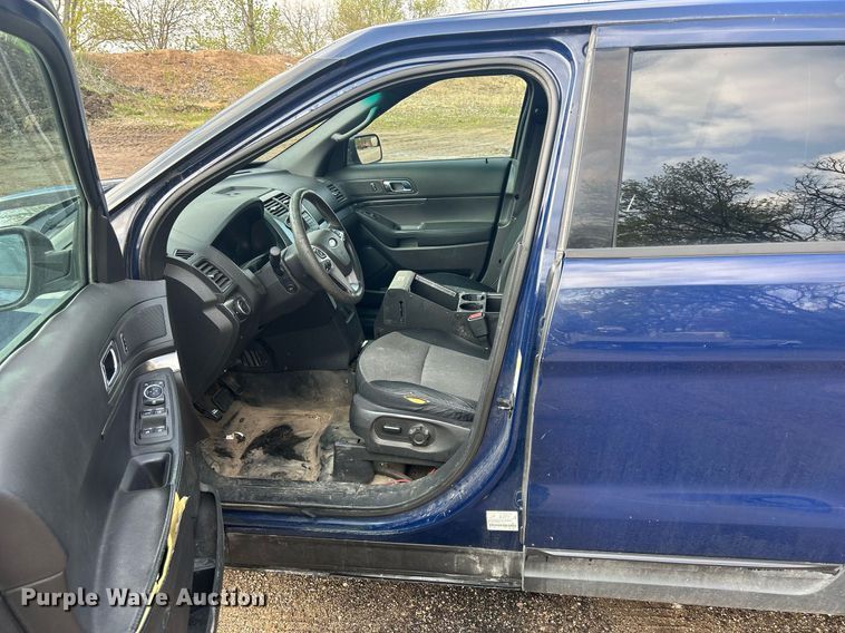 image for item DR4584 2013 Ford Explorer Police Interceptor  SUV