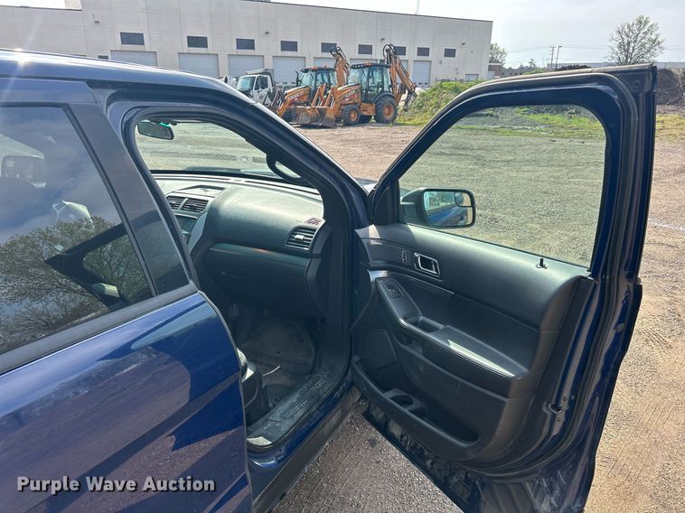 image for item DR4584 2013 Ford Explorer Police Interceptor  SUV