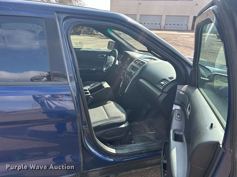 image for item DR4584 2013 Ford Explorer Police Interceptor  SUV