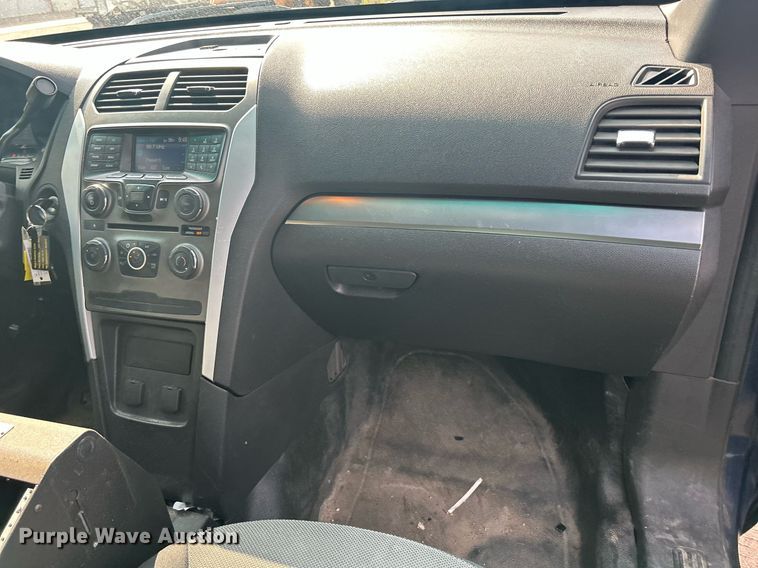 image for item DR4584 2013 Ford Explorer Police Interceptor  SUV