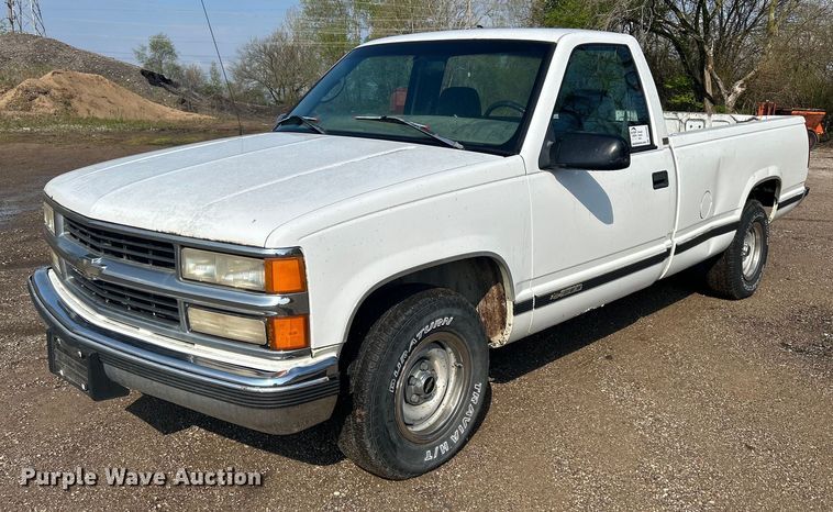 image for item DR4585 1997 Chevrolet C1500  pickup truck