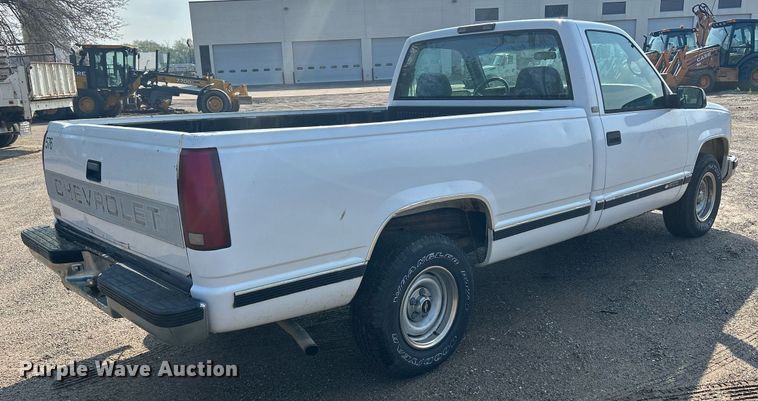 image for item DR4585 1997 Chevrolet C1500  pickup truck