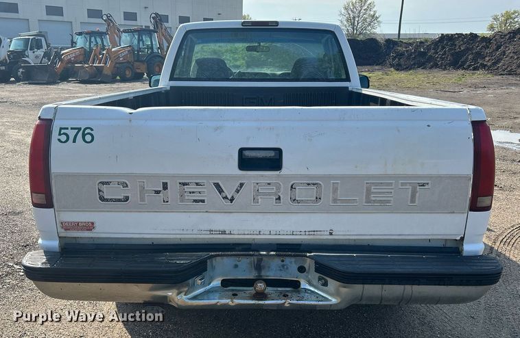 image for item DR4585 1997 Chevrolet C1500  pickup truck