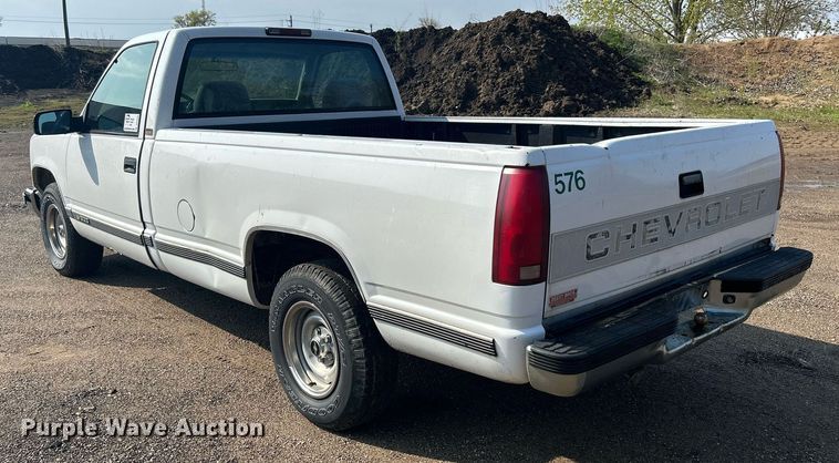 image for item DR4585 1997 Chevrolet C1500  pickup truck