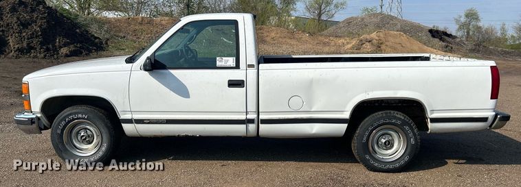 image for item DR4585 1997 Chevrolet C1500  pickup truck