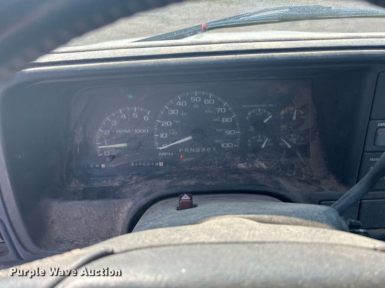 image for item DR4585 1997 Chevrolet C1500  pickup truck