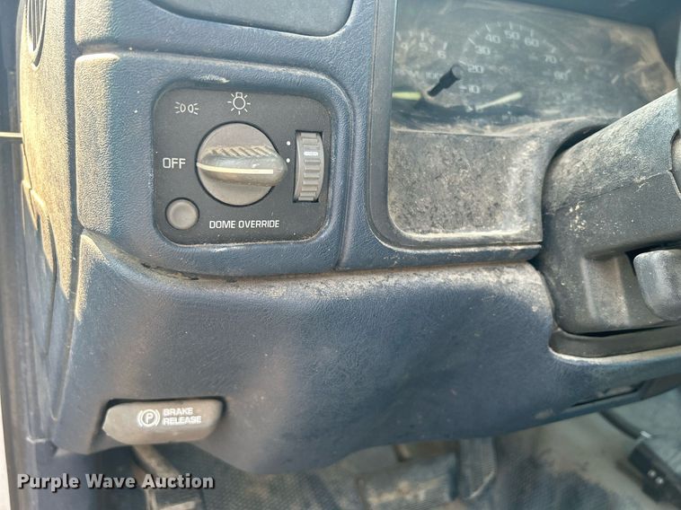 image for item DR4585 1997 Chevrolet C1500  pickup truck