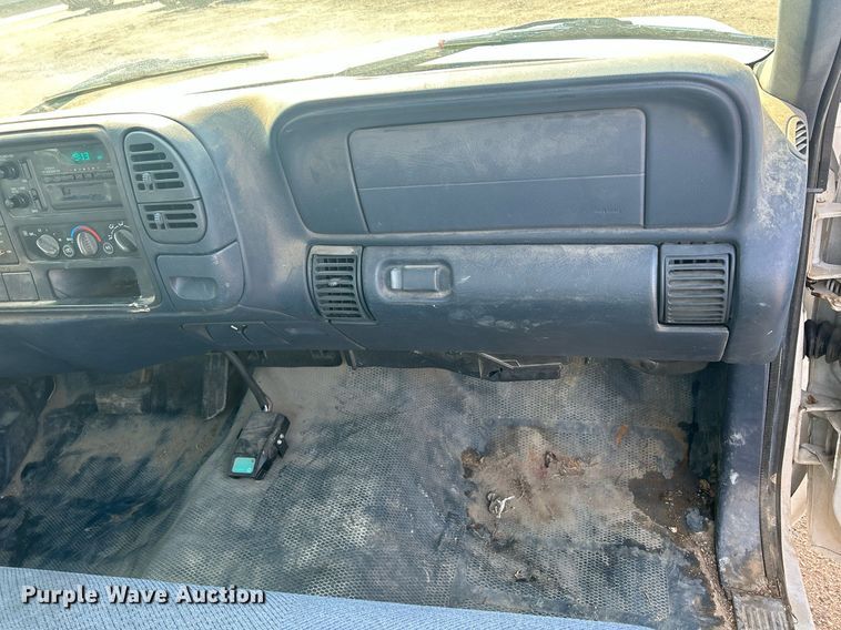 image for item DR4585 1997 Chevrolet C1500  pickup truck