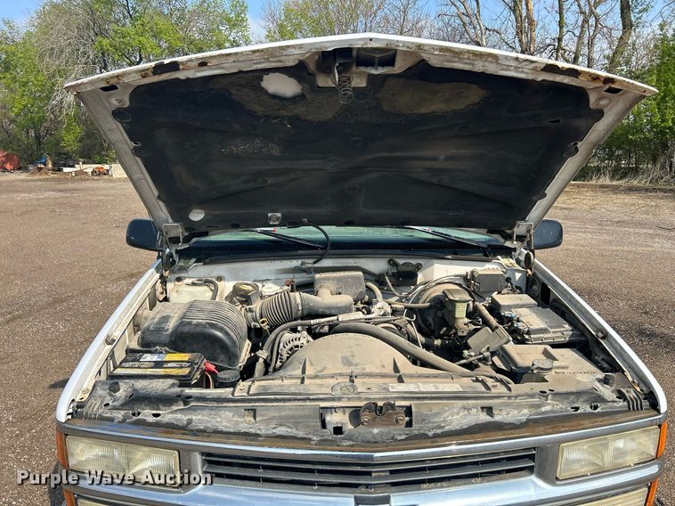 image for item DR4585 1997 Chevrolet C1500  pickup truck