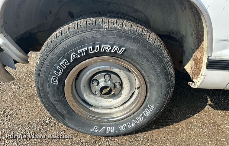 image for item DR4585 1997 Chevrolet C1500  pickup truck