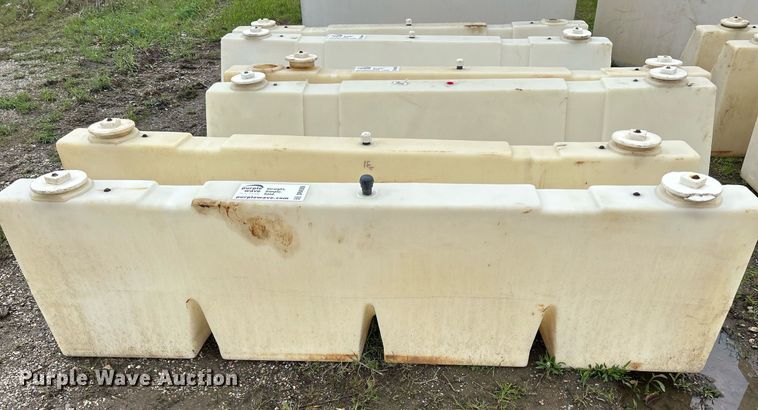 image for item DR4589 (2) barricades