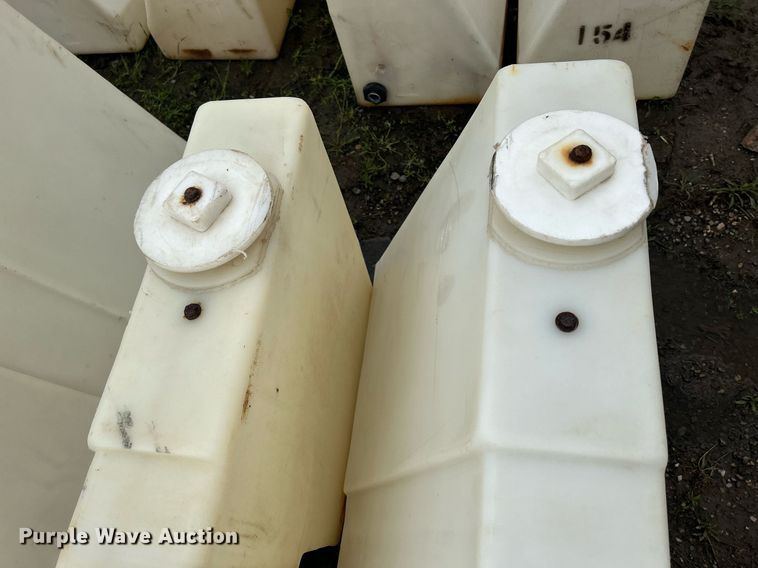 image for item DR4589 (2) barricades