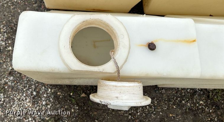 image for item DR4589 (2) barricades