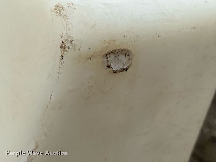 image for item DR4589 (2) barricades