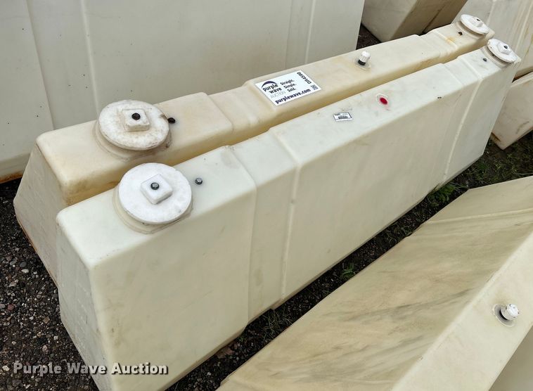 image for item DR4590 (2) barricades