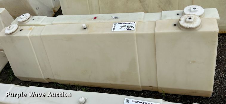 image for item DR4590 (2) barricades