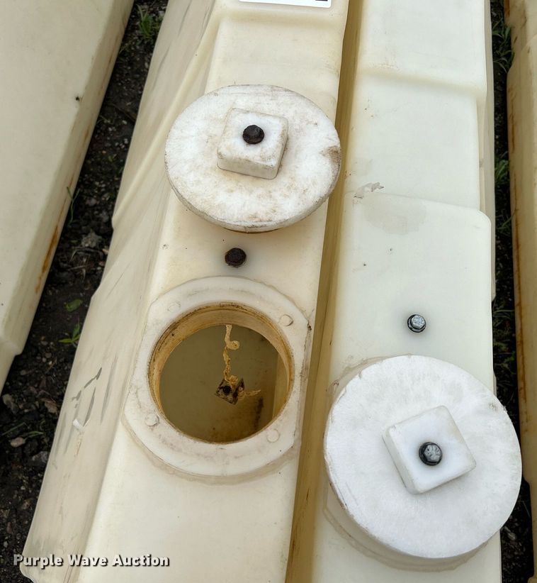 image for item DR4590 (2) barricades