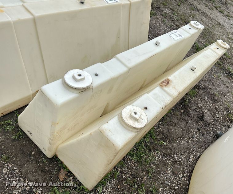 image for item DR4591 (2) barricades