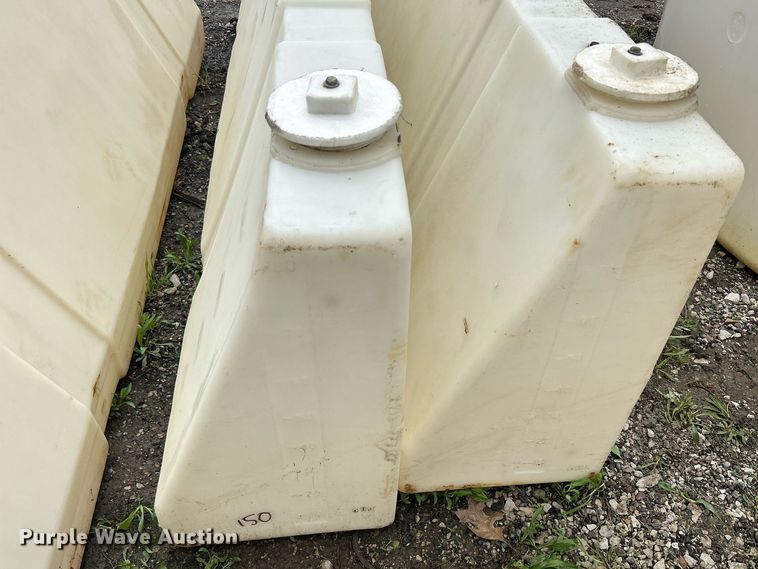 image for item DR4591 (2) barricades