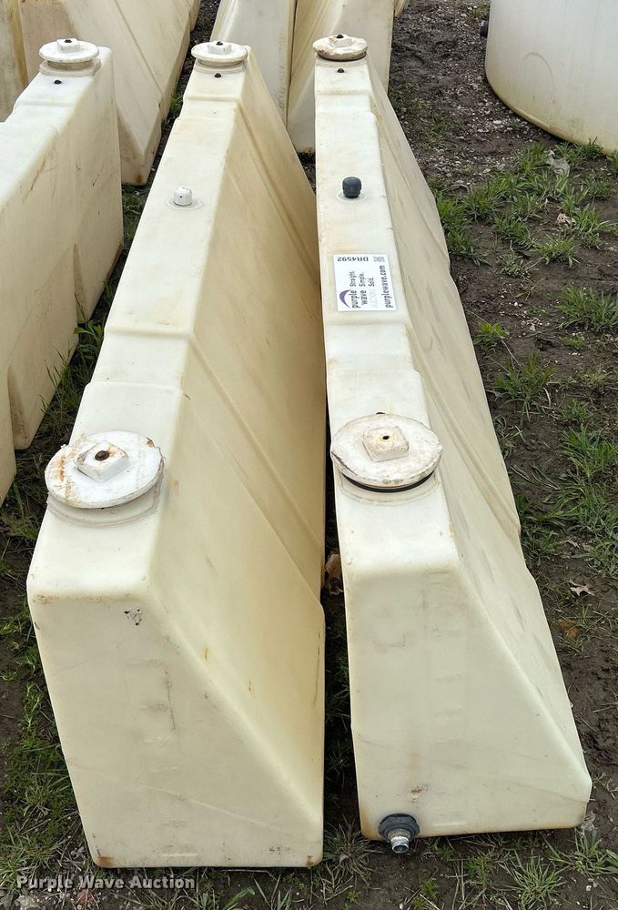 image for item DR4592 (2) barricades