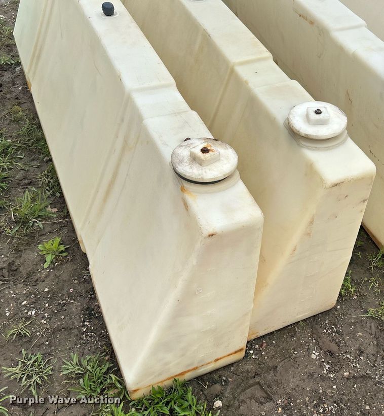 image for item DR4592 (2) barricades