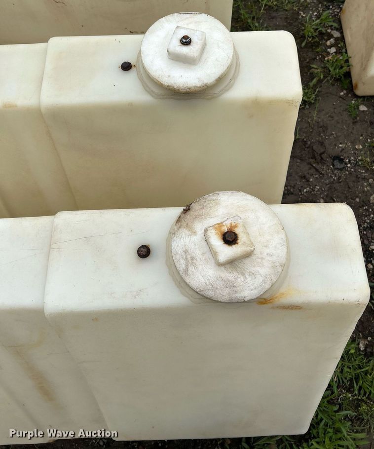 image for item DR4592 (2) barricades