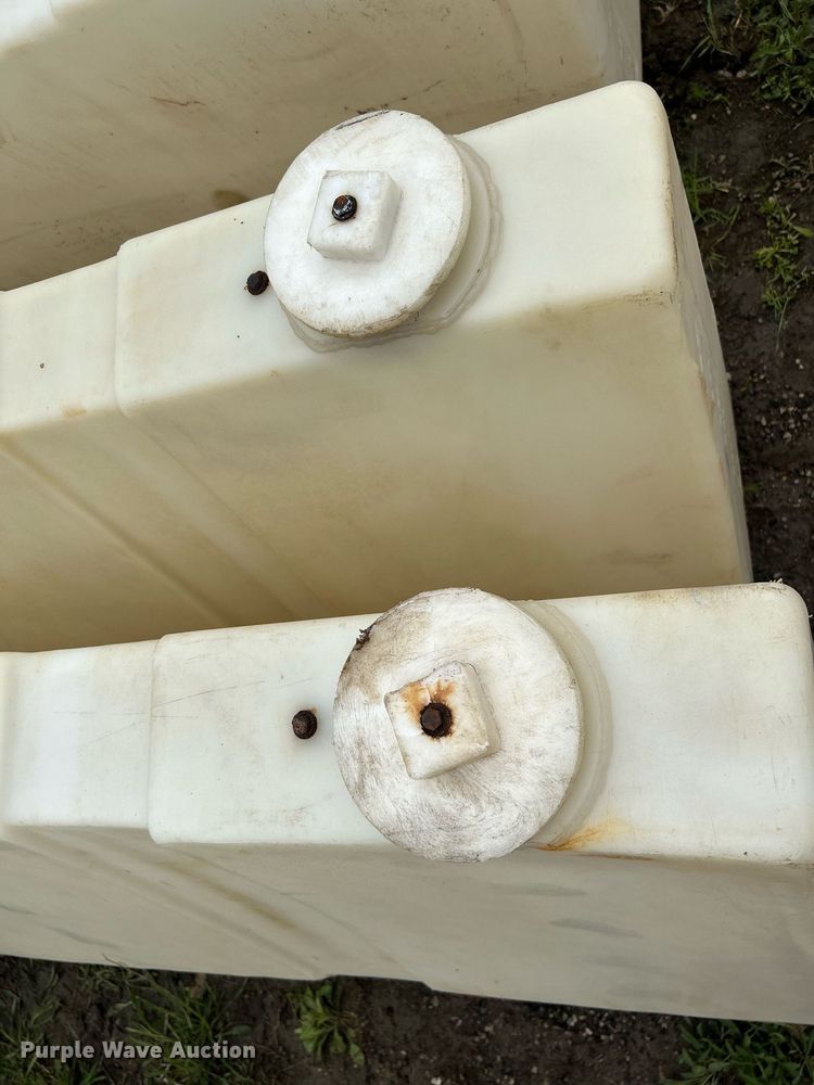 image for item DR4592 (2) barricades