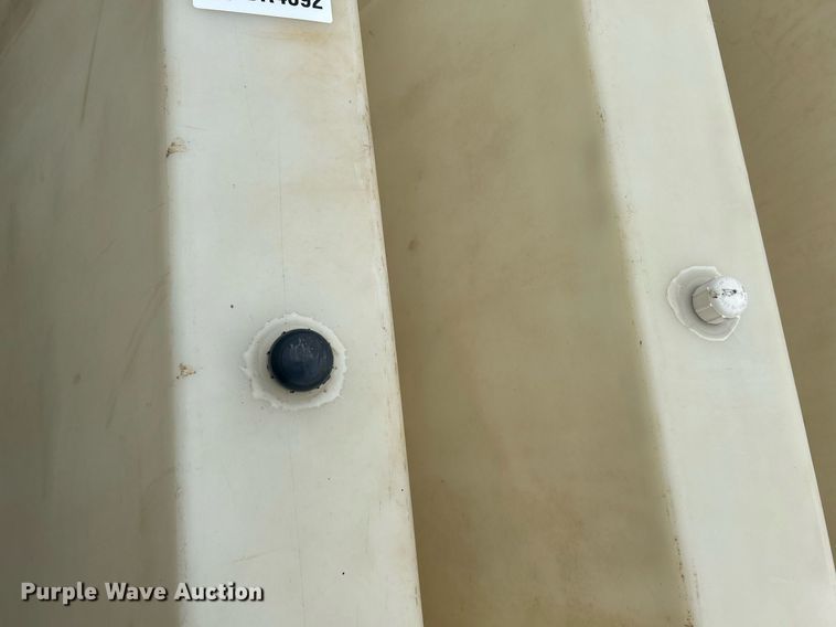 image for item DR4592 (2) barricades