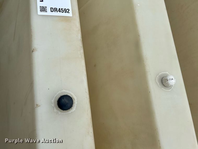 image for item DR4592 (2) barricades