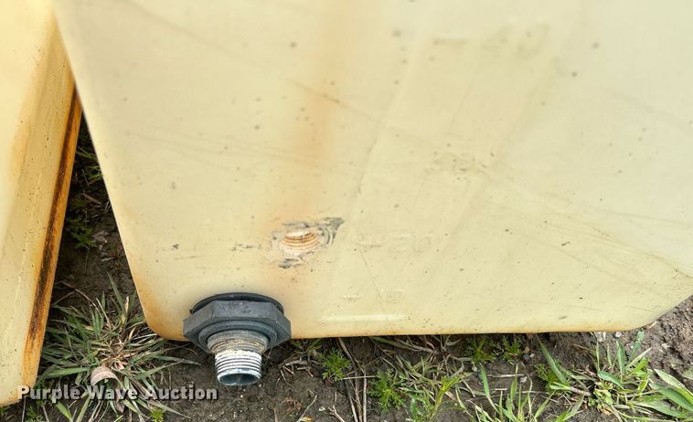 image for item DR4592 (2) barricades