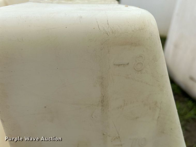 image for item DR4592 (2) barricades