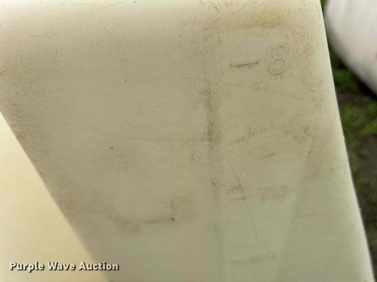 image for item DR4592 (2) barricades