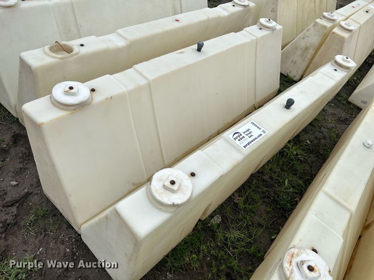 image for item DR4593 (2) barricades